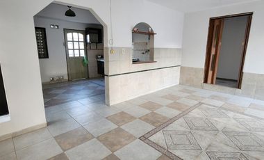 OPORTUNIDAD CASA DE 3 DORMITORIOS