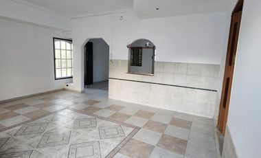 OPORTUNIDAD CASA DE 3 DORMITORIOS