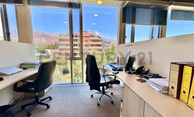 OFICINA EN VENTA, AMOBLADA, METRO LOS DOMINICOS, LAS CONDES