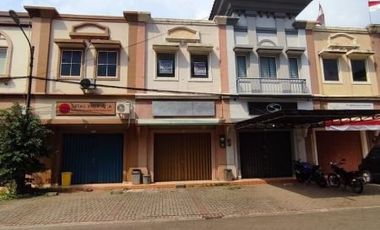 Disewakan Ruko Golden Madrid BSD City Tangerang Lokasi Di sebrang Pasar Modern BSD Area Ramai Strategis
