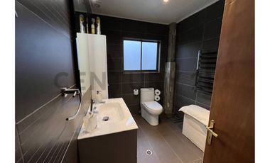 Hermosa casa  en venta Cerro Castillo, rebajada !