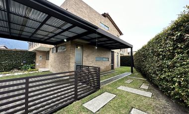 casa en venta en cajica. Cod V5161