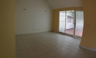 casa en venta en quinta bosch. Cod V22082