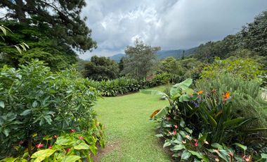 casa campestre en arriendo/venta en dapa parcelación hacienda los morales. Cod V108312