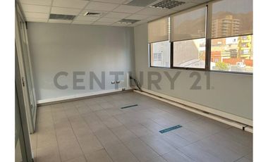 Se arrienda  Oficina Sector Sur Barrio Brasil