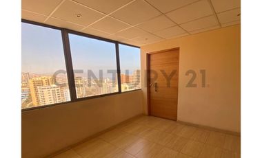 Se arrienda  Oficina Sector Sur Barrio Brasil