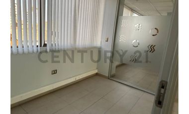 Se arrienda  Oficina Sector Sur Barrio Brasil