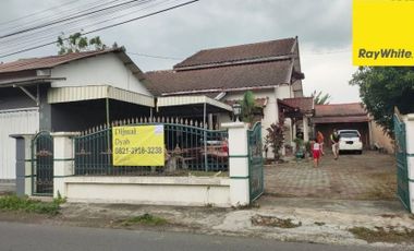 Dijual Rumah 1,5 lantai Nol Jalan di Gogorante, Kediri