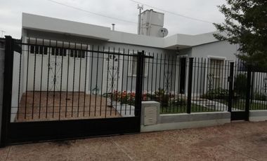 VENTA CASA 2 DORMITORIOS BARRIO SABATTINI ALTA GRACIA