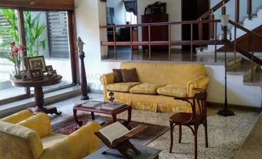 casa en venta en barrio blanco. Cod V101580