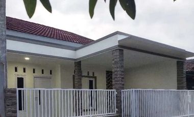 Dijual Rumah Full Renovasi Model Klasik Modern di Bekasi Utara