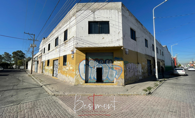 Venta Huella Comercial en Esquina (con Construcciones) 2 Ote y 28 Norte