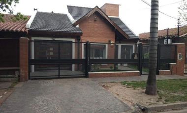 Chalet en venta en Villa Luzuriaga