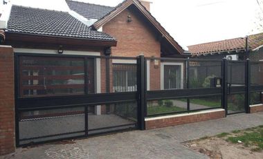 Chalet en venta en Villa Luzuriaga