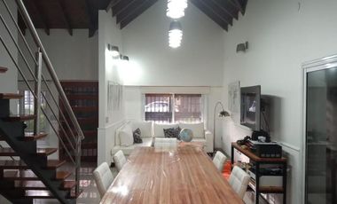 Chalet en venta en Villa Luzuriaga