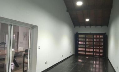Chalet en venta en Villa Luzuriaga
