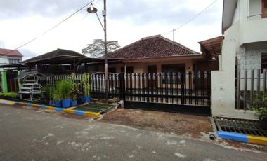 Rumah di Letjen S Parman Kota Malang