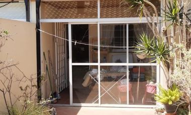 EXCELENTE TRIPLEX DE 3 AMBIENTES EN VENTA - MORON CENTRO