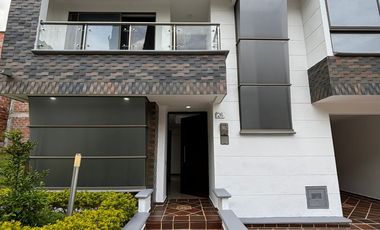 casa en arriendo en la doctora. Cod A211158