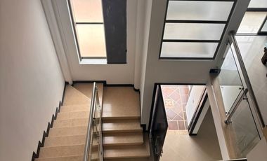 casa en arriendo en la doctora. Cod A211158