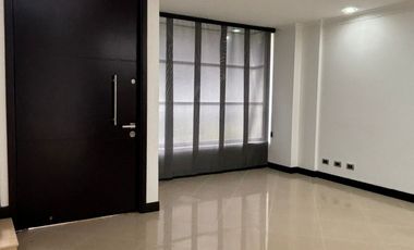 casa en arriendo en la doctora. Cod A211158