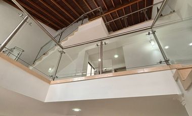 casa en arriendo en la doctora. Cod A211158