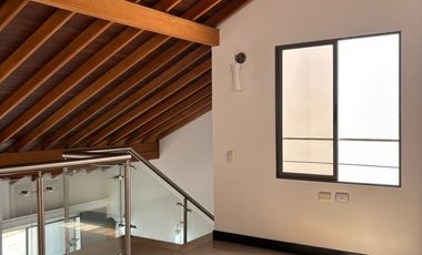 casa en arriendo en la doctora. Cod A211158