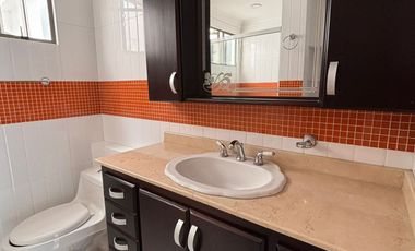 casa en arriendo en la doctora. Cod A211158