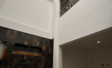 casa en arriendo en la doctora. Cod A211158