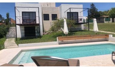 VENTA DE 02 DEPARTAMENTOS CON PILETA TANTI