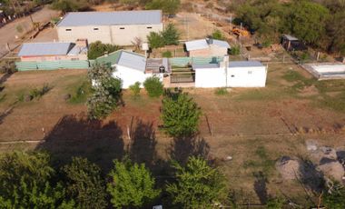 CASA + CABAÑA + PISCINA EN UN HERMOSO LOTE DE 1500M2.. ESCRITURAS.EN LA PAZ TRASLASIERRA CBA