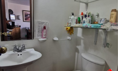 oficina en venta en el poblado. Cod V4364