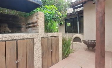 Casa en venta de 4 dorm. en Las Cabras