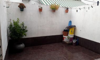 Excelente dúplex de 3 amb con entrada de auto, patio, lavadero, galería en Chilavert