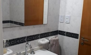 Excelente dúplex de 3 amb con entrada de auto, patio, lavadero, galería en Chilavert
