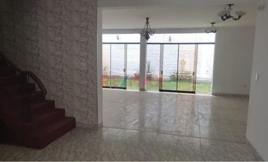 🔰Casa En Venta 📌Ubicacion Estrategica En Piura Urb. Bello Horizonte 📐228 M² De Terreno 🧱340 M² De Area Contruida ⚠️Zona No Inundable