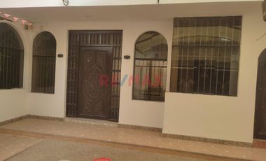 🔰Casa En Venta 📌Ubicacion Estrategica En Piura Urb. Bello Horizonte 📐228 M² De Terreno 🧱340 M² De Area Contruida ⚠️Zona No Inundable