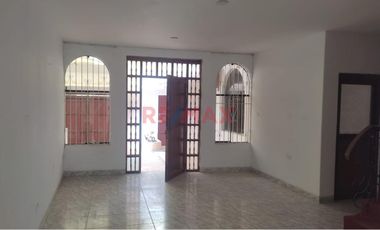 🔰Casa En Venta 📌Ubicacion Estrategica En Piura Urb. Bello Horizonte 📐228 M² De Terreno 🧱340 M² De Area Contruida ⚠️Zona No Inundable