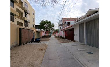 🔰Casa En Venta 📌Ubicacion Estrategica En Piura Urb. Bello Horizonte 📐228 M² De Terreno 🧱340 M² De Area Contruida ⚠️Zona No Inundable