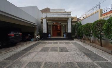 RUMAH BARU dan MEWAH at Jl SAWO CIPETE, JAKSEL, S.POOL, GAZEBO