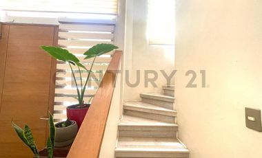 VENDO LINDA CASA MEDITERRÁNEA EN SANTA ELENA CHICUREO