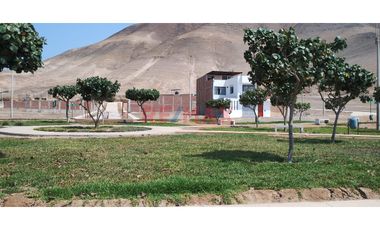 ¡Tu Casa De Playa A Solo 50 Minutos De Lima! Terreno De 120 M² Frente A Parque En Pucusana
