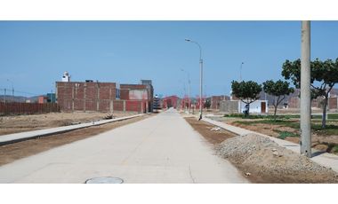 ¡Tu Casa De Playa A Solo 50 Minutos De Lima! Terreno De 120 M² Frente A Parque En Pucusana
