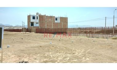 ¡Tu Casa De Playa A Solo 50 Minutos De Lima! Terreno De 120 M² Frente A Parque En Pucusana