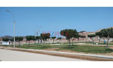 ¡Tu Casa De Playa A Solo 50 Minutos De Lima! Terreno De 120 M² Frente A Parque En Pucusana