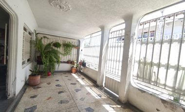 casa en venta en urb las americas. Cod V908