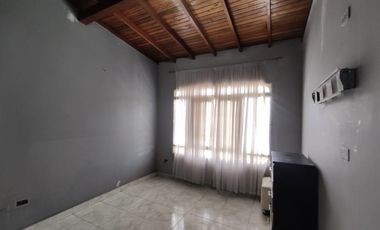 casa en venta en urb las americas. Cod V908