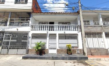 casa en venta en urb las americas. Cod V908