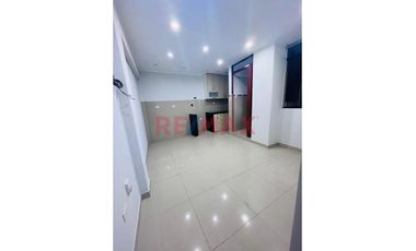 Alquilo Lindo Dpto. – En Smp   📍 A Unos Pasos De Av. José Granda, Cerca Al Óvalo De Habich Y Panamericana Norte, A 15 Minutos De Plaza Norte, Conecti