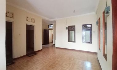 Di Sewakan Rumah Siap Huni 9 Kamar di Babakan Sari Kiaracondong Bandung